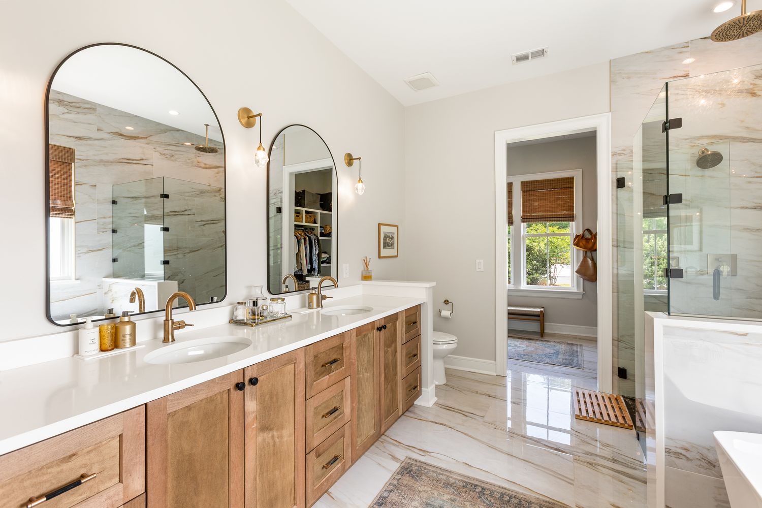 Reese Ln — Primary Bath — interior real estate photography, Charleston SC